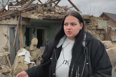 Вижили після влучання уламків "шахеда" в їхній будинок: родина з Одещини залишилась без даху над головою Вижили після влучання уламків "шахеда" в їхній будинок: родина з Одещини залишилась без даху над головою