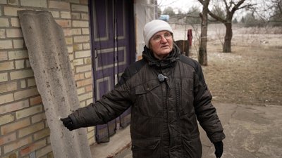 В Євминці на Чернігівщині фіксують наслідки атаки російського безпілотника: що розповідають місцеві В Євминці на Чернігівщині фіксують наслідки атаки російського безпілотника: що розповідають місцеві