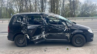 14-річна пасажирка померла в лікарні: у Чернігівському районі сталася ДТП 14-річна пасажирка померла в лікарні: у Чернігівському районі сталася ДТП
