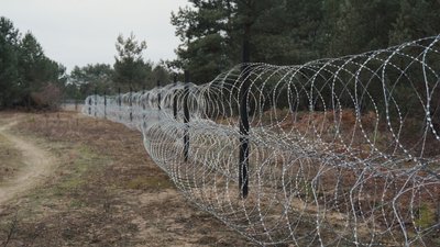 Через Дніпро до Білорусі: як прикордонники не дали перетнути кордон чоловікам Через Дніпро до Білорусі: як прикордонники не дали перетнути кордон чоловікам