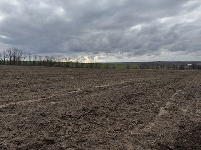 “Дрон прилетів — поля немає”. Як проходить посівна у Спасько-Михайлівці на Донеччині “Дрон прилетів — поля немає”. Як проходить посівна у Спасько-Михайлівці на Донеччині