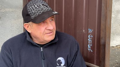 Евакуація життя люди обстріли армія РФ житель Покровська Іван прифронтовий Покровськ Донецька область 25 жовтня 2024 рік Евакуація життя люди обстріли армія РФ житель Покровська Іван прифронтовий Покровськ Донецька область 25 жовтня 2024 рік