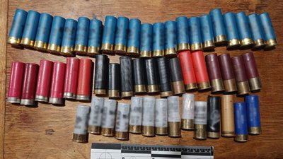 У жителя Корюківської громади на Чернігівщині вилучили зброю, вибухівку та пів тисячі набоїв У жителя Корюківської громади на Чернігівщині вилучили зброю, вибухівку та пів тисячі набоїв