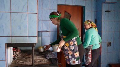 паски саджають в піч, випікання пасок паски саджають в піч, випікання пасок