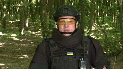 Артилерійські снаряди, мінометні міни та гранати: як рятувальники знаходять боєприпаси на Рівненщині Артилерійські снаряди, мінометні міни та гранати: як рятувальники знаходять боєприпаси на Рівненщині