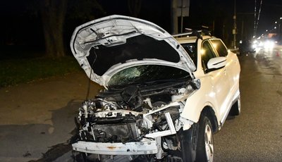 У Львові зіткнулися два авто: двоє людей отримали травми У Львові зіткнулися два авто: двоє людей отримали травми