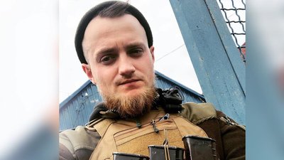 "Найяскравіші емоції — коли ти в повному складі повертаєшся з успішної задачі" — Герой України Владислав Плаксивий "Найяскравіші емоції — коли ти в повному складі повертаєшся з успішної задачі" — Герой України Владислав Плаксивий