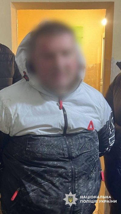 Представлявся адвокатом, брав гроші за послуги та зникав: на Київщині затримали підозрюваного