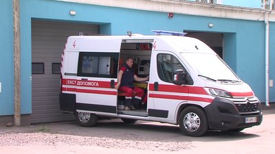 У Рівному поліцейські організували рейд водіївф, які не пропускають "швидку" У Рівному поліцейські організували рейд водіївф, які не пропускають "швидку"