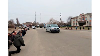 У Ріпкинській громаді на Чернігівщині попрощалися із захисником Євгенієм Сухоруковим У Ріпкинській громаді на Чернігівщині попрощалися із захисником Євгенієм Сухоруковим