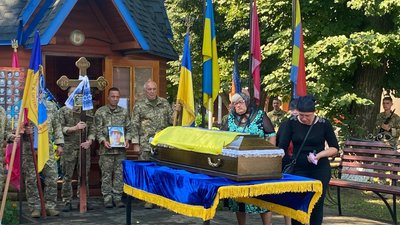 Трьох захисників поховали на Чернігівщині — Олександра Шута, Анатолія Ямпольського та Трьох захисників поховали на Чернігівщині — Олександра Шута, Анатолія Ямпольського та