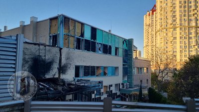 Дронова атака на Київ: уламки впали в кількох районах, виникли пожежі Дронова атака на Київ: уламки впали в кількох районах, виникли пожежі