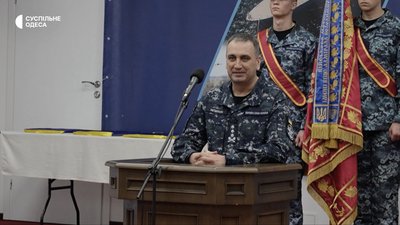 "Треба захищати свою країну": в Одесі пролунав останній дзвоник для ліцеїстів ВМС "Треба захищати свою країну": в Одесі пролунав останній дзвоник для ліцеїстів ВМС