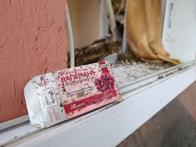 "Мені витягли уламки з грудей. Що було з обличчям — не пам’ятаю": як на Хмельниччині оговтуються від російської атаки "Мені витягли уламки з грудей. Що було з обличчям — не пам’ятаю": як на Хмельниччині оговтуються від російської атаки
