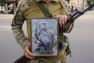 “До війни гасив пожежі”. В Охтирці поховали Юрія Демиденка “До війни гасив пожежі”. В Охтирці поховали Юрія Демиденка