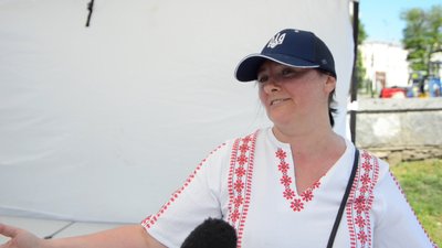 До Дня вишиванки у Житомирі городяни бігли патріотичний крос у вишиванках До Дня вишиванки у Житомирі городяни бігли патріотичний крос у вишиванках