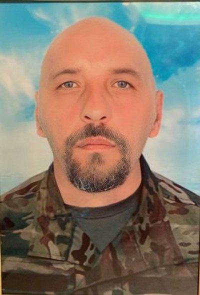 Пішов добровольцем і загинув під Запоріжжям: загиблому військовому з Одещини просять надати звання "Героя України" Пішов добровольцем і загинув під Запоріжжям: загиблому військовому з Одещини просять надати звання "Героя України"