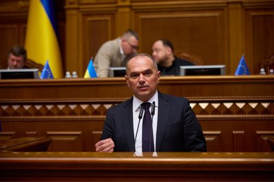 "Найбільше досягнення — не зрадив собі": нардеп Божик про "Слуг", підтримку Разумкова та конфлікт в облраді "Найбільше досягнення — не зрадив собі": нардеп Божик про "Слуг", підтримку Разумкова та конфлікт в облраді