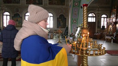 "Молимося за його повернення": у Хмельницькому відбулася 126 акція на підтримку військовополонених "Молимося за його повернення": у Хмельницькому відбулася 126 акція на підтримку військовополонених