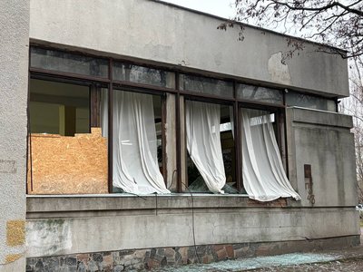 Війська РФ вдарили по Дніпру ракетою: загинули четверо людей Війська РФ вдарили по Дніпру ракетою: загинули четверо людей