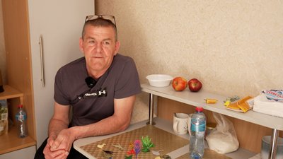 Повернення додому: звільнений з полону Григорій Філяк уперше за три роки обійняв онука Повернення додому: звільнений з полону Григорій Філяк уперше за три роки обійняв онука