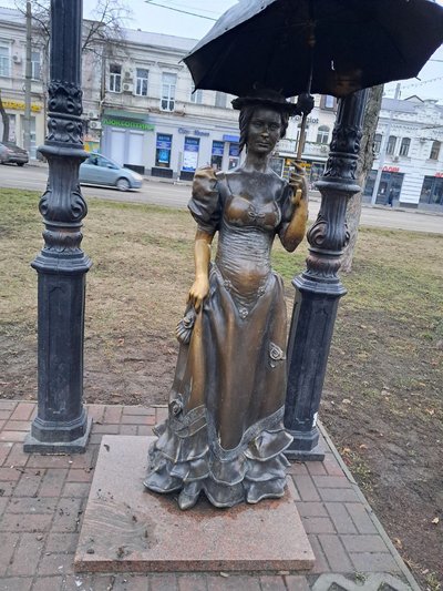 У Сумах пошкоджено 6 пам'ятників: що відомо У Сумах пошкоджено 6 пам'ятників: що відомо