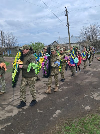 На Одещині попрощались із прикордонником, який загинув під Бахмутом На Одещині попрощались із прикордонником, який загинув під Бахмутом