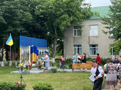 Чотири роки був у російському полоні: у селі на Вінниччині зустріли морпіха Романа Пастуха Чотири роки був у російському полоні: у селі на Вінниччині зустріли морпіха Романа Пастуха