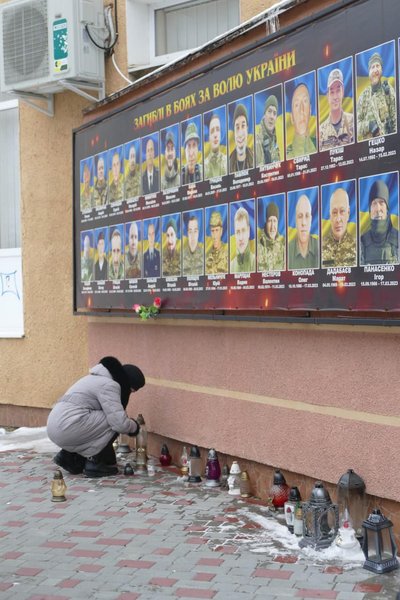 На Івано-Франківщині вшанували пам'ять кіборгів