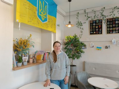 У Житомирі продають керамічні чашки ветерана з Вінниці У Житомирі продають керамічні чашки ветерана з Вінниці