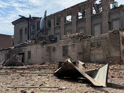 "Дах провалився у басейн" — працівник зруйнованого внаслідок удару РФ корпусу коледжу у Дніпрі "Дах провалився у басейн" — працівник зруйнованого внаслідок удару РФ корпусу коледжу у Дніпрі