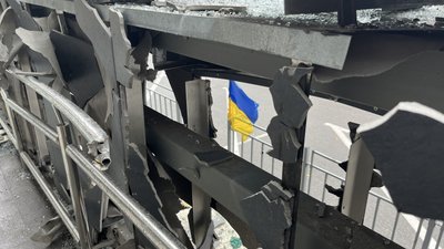"Рост" на Олексіївці у Харкові прапор "Рост" на Олексіївці у Харкові прапор