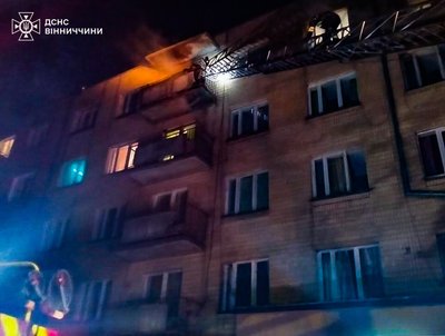 У Вінниці горіли багатоповерхівка і приватний будинок: що відомо У Вінниці горіли багатоповерхівка і приватний будинок: що відомо