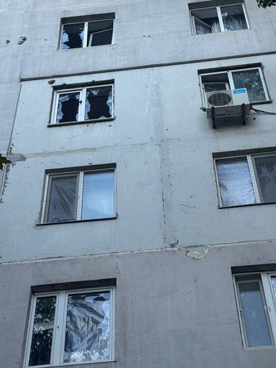 Російська атака на Одесу: пошкоджені будинки та навчальний заклад Російська атака на Одесу: пошкоджені будинки та навчальний заклад
