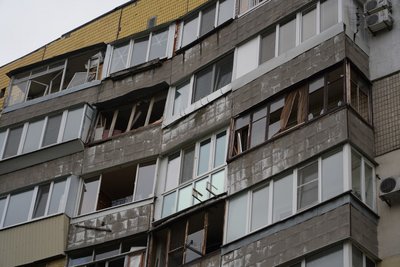 «Я дуже злякана зараз, що вони долітають до нас» — жителька пошкодженої багатоповерхівки в Дніпрі після атаки КАБами «Я дуже злякана зараз, що вони долітають до нас» — жителька пошкодженої багатоповерхівки в Дніпрі після атаки КАБами