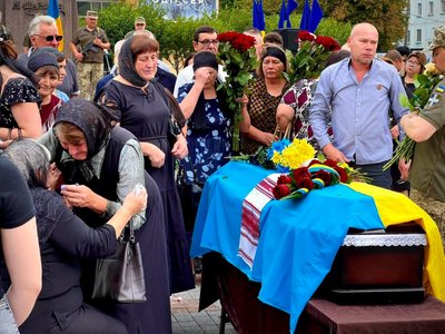 З добровольцем Анатолієм Міркевичем попрощалися у Рівному З добровольцем Анатолієм Міркевичем попрощалися у Рівному