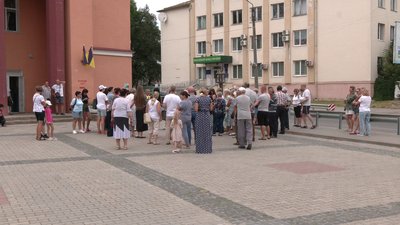 Суд закрив справу ексмера Острога Юрія Ягодки, якого обвинувачували в побитті жінки Суд закрив справу ексмера Острога Юрія Ягодки, якого обвинувачували в побитті жінки