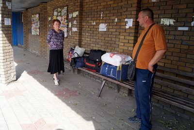 люди евакуація волонтери допомога Донецька область 18 вересня 2024 рік люди евакуація волонтери допомога Донецька область 18 вересня 2024 рік