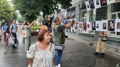 День батька: на Михайлівській у Житомирі стартувала літня фотосушка День батька: на Михайлівській у Житомирі стартувала літня фотосушка