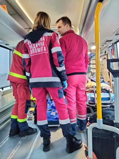 Евакуація закордон пораненого внаслідок падіння гелікоптера у Броварах Евакуація закордон пораненого внаслідок падіння гелікоптера у Броварах