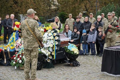 В Ужгороді попрощалися із захисником Вʼячеславом Беком