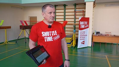 Студентів навчають бадмінтону, програма "Час волану, Тернопіль, березень 2025