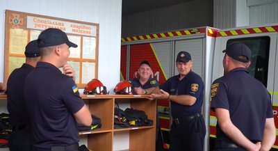 "Першочергове ми рятуємо людей, а вже після розбираємо завали": історія працівника ДСНС з Хмельниччини Дмитра Манєкіна "Першочергове ми рятуємо людей, а вже після розбираємо завали": історія працівника ДСНС з Хмельниччини Дмитра Манєкіна