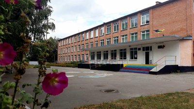 У Миргороді гімназію назвали на честь полеглого льотчика-винищувача Олександра Оксанченка У Миргороді гімназію назвали на честь полеглого льотчика-винищувача Олександра Оксанченка
