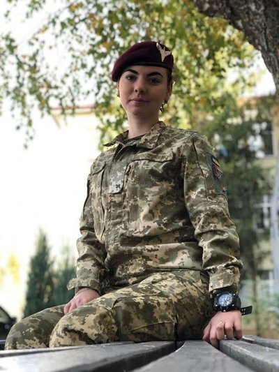 Прийшла до ТЦК з мамою. Історія ветеранки, яка уклала контракт із ЗСУ у 18 років Прийшла до ТЦК з мамою. Історія ветеранки, яка уклала контракт із ЗСУ у 18 років