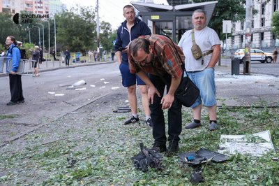 Одна людина загинула, серед постраждалих є дитина: наслідки російської атаки Києва Одна людина загинула, серед постраждалих є дитина: наслідки російської атаки Києва
