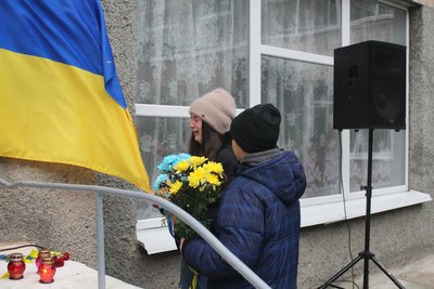 Відкривали діти загиблих Героїв: у Тальному встановили меморіальні дошки двом воїнам Відкривали діти загиблих Героїв: у Тальному встановили меморіальні дошки двом воїнам