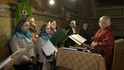 Відео з колядуванням двох сестер-волинянок набрало понад 4 мільйони переглядів у TikTok Відео з колядуванням двох сестер-волинянок набрало понад 4 мільйони переглядів у TikTok
