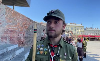 В Івано-Франківську пластуни відзначили День Героїв: репортаж В Івано-Франківську пластуни відзначили День Героїв: репортаж
