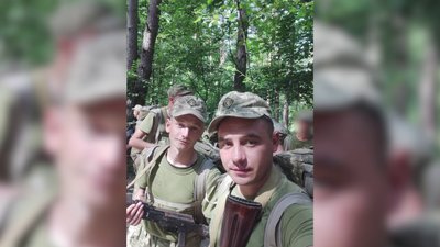 "Він рятував життя хлопцям": родина загиблого бійця з Рівненщини просить присвоїти йому звання Героя України "Він рятував життя хлопцям": родина загиблого бійця з Рівненщини просить присвоїти йому звання Героя України